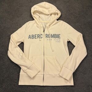 ⭐️ Abercrombie & Fitch Cream Hoodie with Gray Logo ⭐️